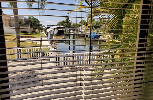 Grove City Cottage | Sunset view on Lemon Bay - Duplex property - Seahorse Cottage