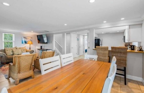 Bradenton Beach House | Sunset View Pet Friendly w/Pool Beach Home