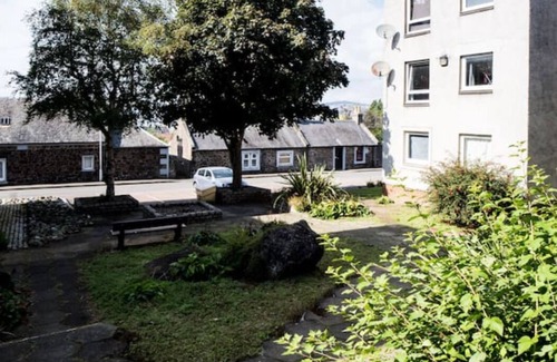 Newport-On-Tay Apartment | Sunset View Stylish 1-Bed Apartment, 15 Minutes from St Andrews Golf