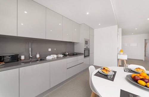 Nazare Apartment | Sunset Views - T2 Holiday Apartment with sea views By SCH