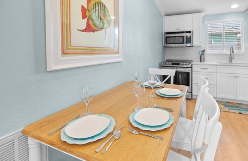 Ilexhurst Condo | Sunset Villa D by Beach Boutique Rentals