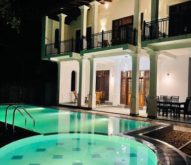 Hikkaduwa Villa | sunset villa