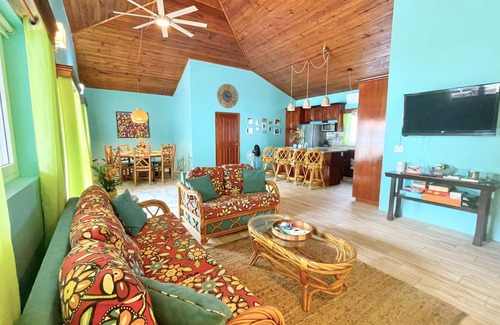 Antoneys Cay Villa | Sunset Villas 7A, West End: Gorgeous, Updated 2 Bedroom Villa
