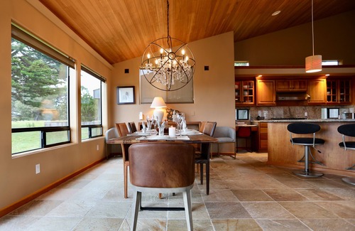 Sea Ranch House | Sunsets over the ocean, waves, whales, serenity, luxury on the bluff