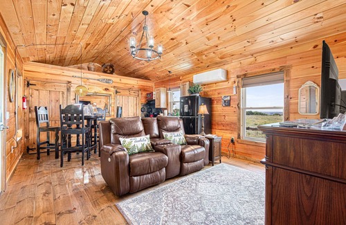 Omaha Cabin | Sunsets-Table Rock Lake-Branson-Thunder Ridge