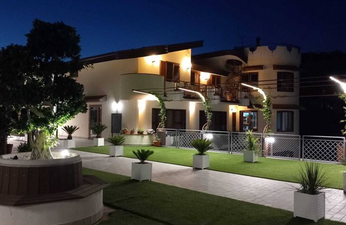 Piazza-Tralia-Pendolo House | Sunshine guesthouse, brand new facility, relaxation in Amalfi-Sorrento coast