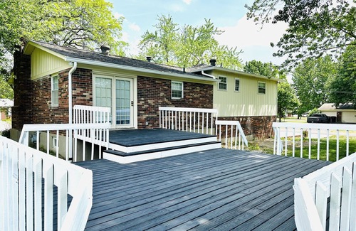 West Chester House | Sunshine PalacenCharming Tri-Level House with game room and large backyard!