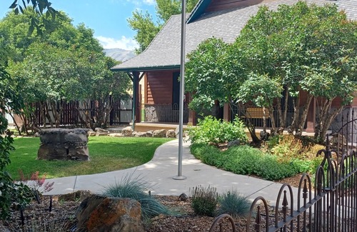 Oneida County House | SUNSHINE RANCHnElegant Country Retreat