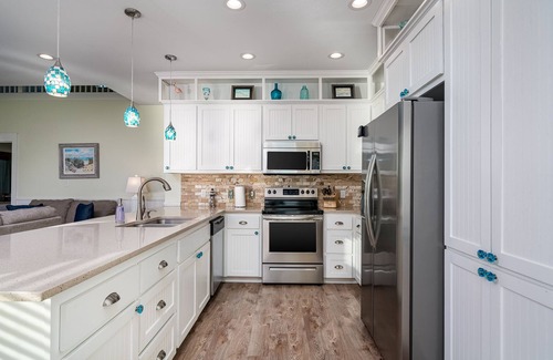 Rockport House | Sunshine Retreat - Waterfront Home Heated Pool & Private Lighted Fishing Pier
