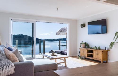 Raglan House | Sunshine Rise