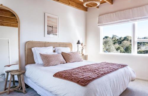 Raglan House | Sunshine Rise