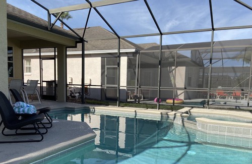 Calabay Parc House | ⭐️Sunshine State of Mind⭐️ Relax a beautiful Pool Home 20 min. from Disney
