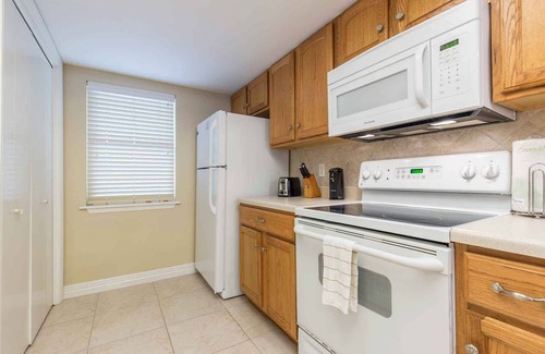 South Padre Island Condo | Suntide II 204 - Beachfront Direct Ocean View and Beach Access, Pool, Hot Tub and More