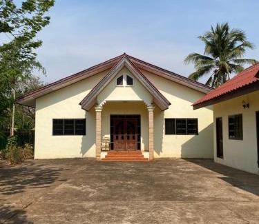 Pakse House | SUNTIPHAB guest House