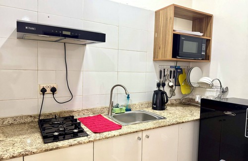 Utako Apartment | SUNVIEW PENTHOUSE CONDO 24hrs LIGHT, AC & WIFI