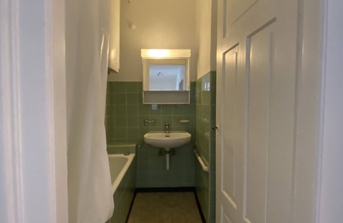 Escher Wyss Apartment | SUP STADIUM SIDE ROOM 1