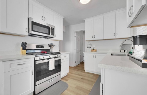 West Second Street Historic District House | Super 2 Bed with Private Hot Tub! Downtown Mesa.