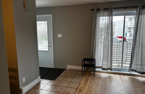 Les Rivieres Apartment | Super 4.5 fraîchement rénové!