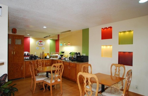 Anderson Hotel | Super 8 by Wyndham Anderson/Clemson Area