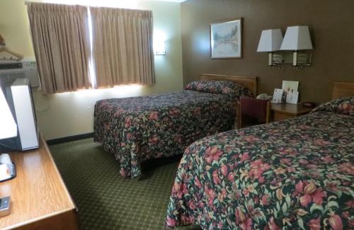 Southwest Area Hotel | Super 8 by Wyndham Cedar Rapids