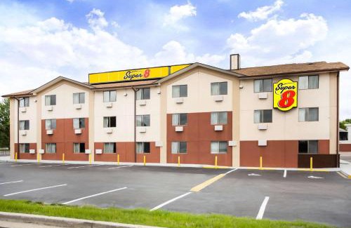 Bermuda Hotel | Super 8 by Wyndham Chester/Richmond Area