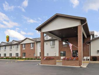 Coshocton Hotel | Super 8 by Wyndham Coshocton Roscoe Village