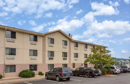 Dumfries Hotel | Super 8 by Wyndham Dumfries/Quantico