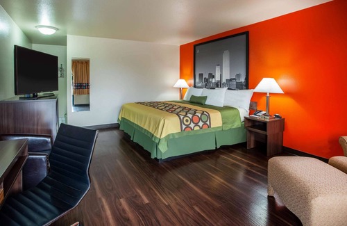 Giddings Hotel | Super 8 by Wyndham Giddings
