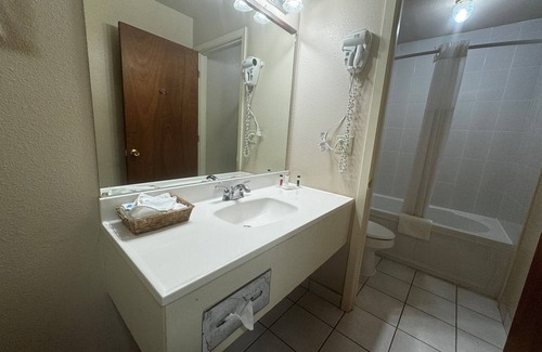 Giddings Hotel | Super 8 by Wyndham Giddings