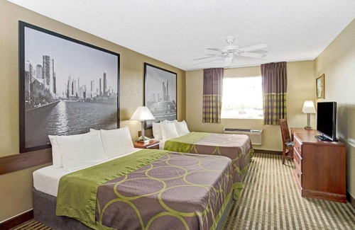 Gurnee Hotel | Super 8 by Wyndham Gurnee