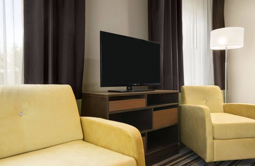 Hershey Hotel | Super 8 by Wyndham Hershey Chocolate Avenue