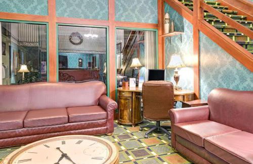 Hudson Hotel | Super 8 by Wyndham Hudson
