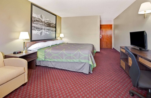 Del Camino Hotel | Super 8 by Wyndham Longmont/Del Camino
