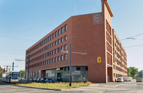 Neustadt Hotel | Super 8 by Wyndham Mainz Zollhafen