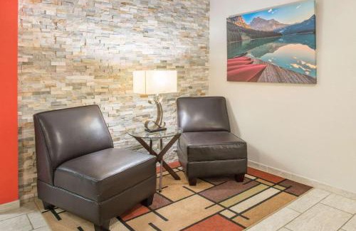 Moberly Hotel | Super 8 by Wyndham Moberly MO