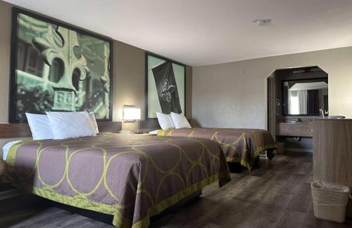 Monroe Hotel | Super 8 by Wyndham Monroe