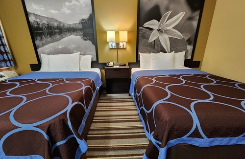 Pine Bluff Hotel | Super 8 by Wyndham Pine Bluff