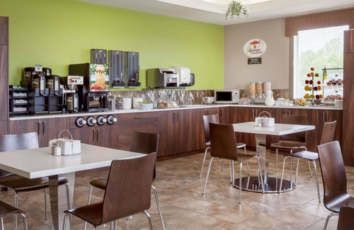 Prince Albert Hotel | Super 8 by Wyndham Prince Albert