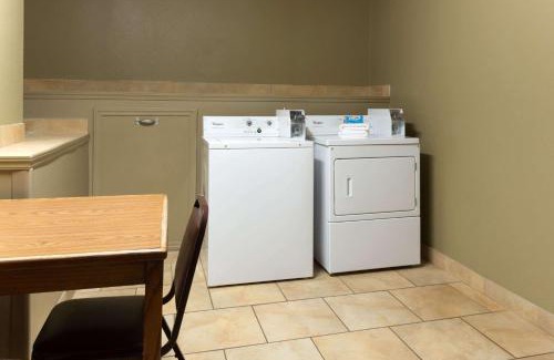 Radcliff Hotel | Super 8 by Wyndham Radcliff Ft. Knox Area