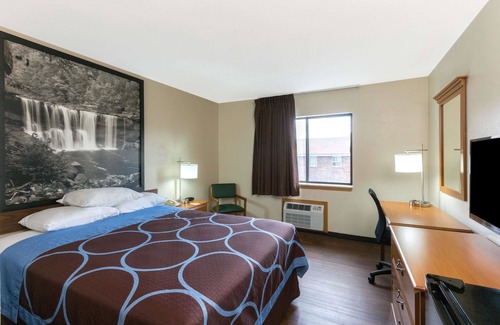 Radcliff Hotel | Super 8 by Wyndham Radcliff Ft. Knox Area