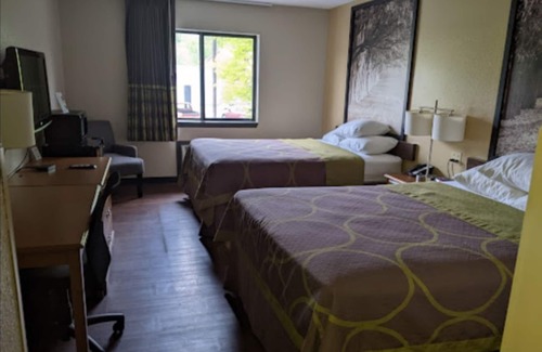 Radcliff Hotel | Super 8 by Wyndham Radcliff Ft. Knox Area