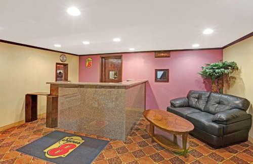 Shawnee Hotel | Super 8 by Wyndham Shawnee