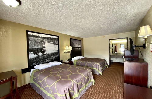 Shawnee Hotel | Super 8 by Wyndham Shawnee