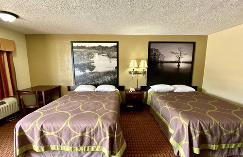 Shawnee Hotel | Super 8 by Wyndham Shawnee