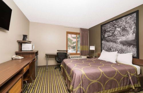 St. Cloud Hotel | Super 8 by Wyndham St. Cloud
