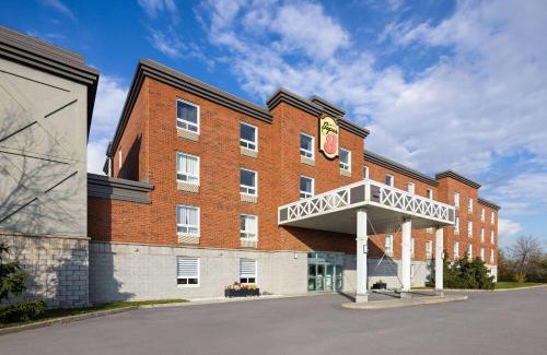 Bellefeuille Hotel | Super 8 by Wyndham St-Jerome
