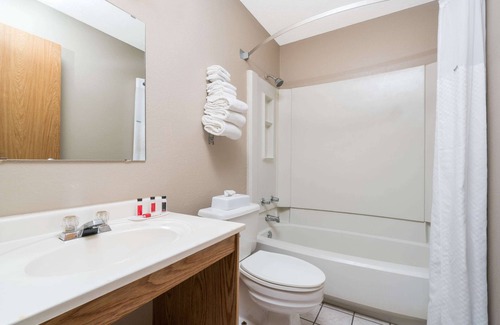 St. Cloud Hotel | Super 8 by Wyndham St. Cloud