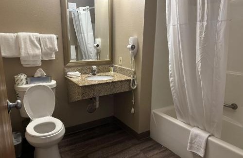 Sturtevant Hotel | Super 8 by Wyndham Sturtevant Racine