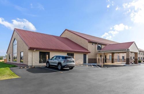 Sturtevant Hotel | Super 8 by Wyndham Sturtevant Racine