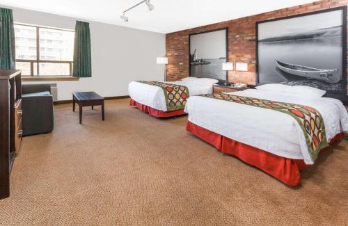 Sudbury Hotel | Super 8 by Wyndham Sudbury ON